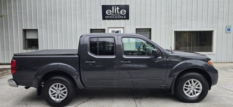 Used 2015 Nissan Frontier SV AWD/4WD image 6