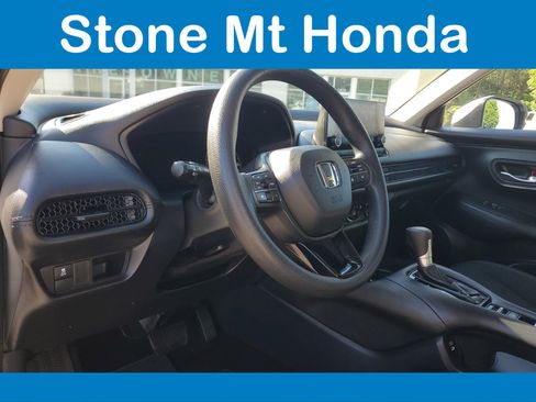 Used 2024 Honda HR-V LX image 17