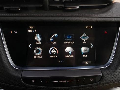 Used 2018 Cadillac XT5 Luxury w/ Driver Awareness Package image 19