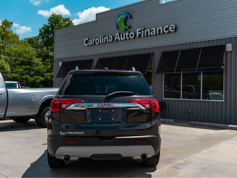 Used 2017 GMC Acadia SLE w/ Driver Alert Package I FWD image 4