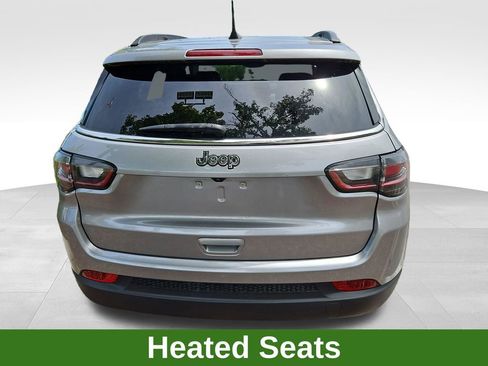 Used 2022 Jeep Compass Latitude w/ Sun and Sound Group AWD/4WD image 5