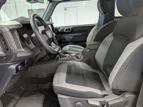 Used 2025 Ford Bronco 2-Door AWD/4WD image 4