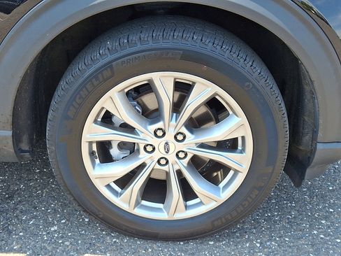 Certified 2023 Ford Explorer XLT w/ Equipment Group 202A AWD/4WD image 8
