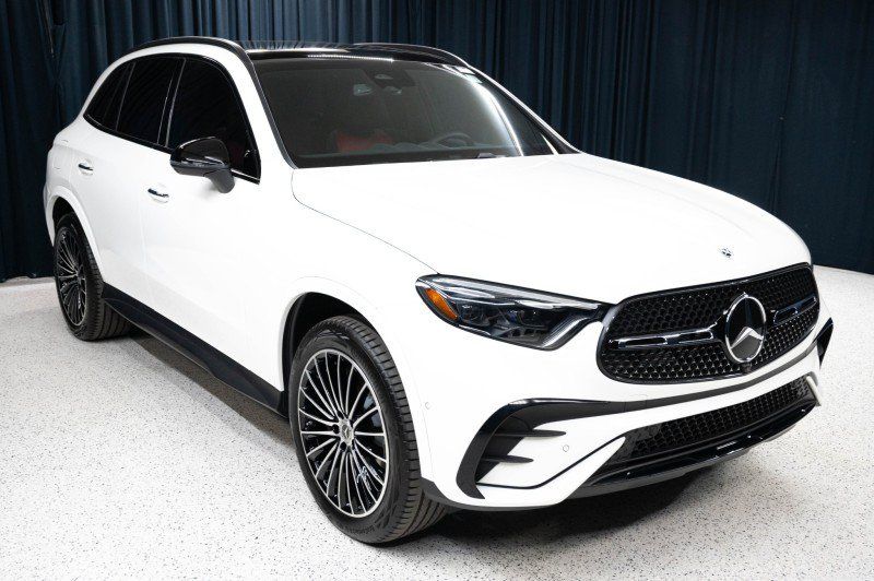 Certified 2026 Mercedes-Benz GLC 300 image 3