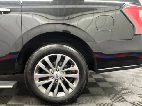 Used 2018 Ford Expedition Max Limited AWD/4WD image 30