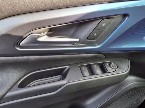 New 2026 Chevrolet Equinox EV LT image 6