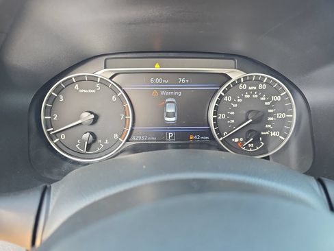 Used 2024 Nissan Altima 2.5 SV FWD image 18