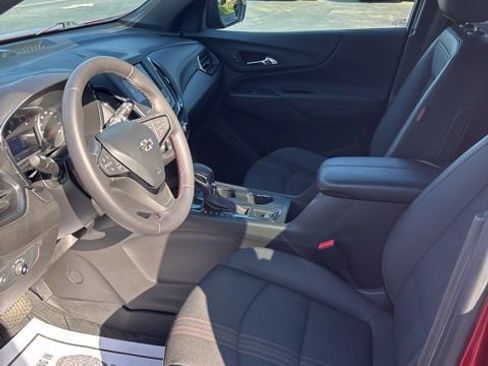 Used 2022 Chevrolet Equinox RS w/ LPO, Floor Liner Package image 11