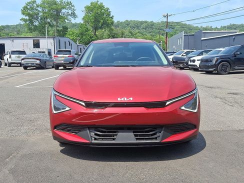 New 2025 Kia EV6 Light w/ Light LR Technology Package image 2