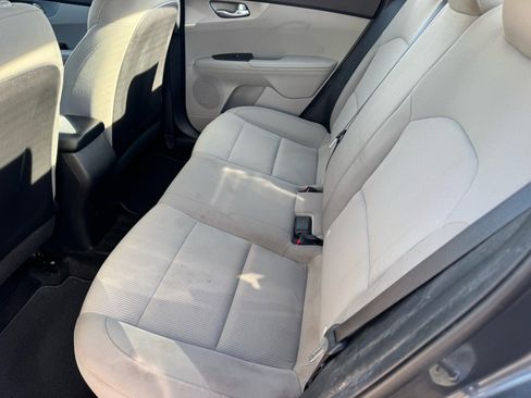 Used 2021 Kia Forte LXS image 14
