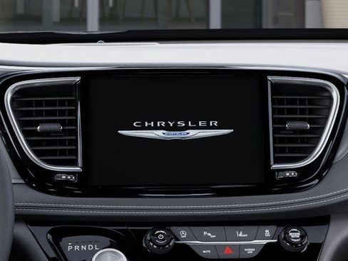 New 2026 Chrysler Pacifica Limited image 18