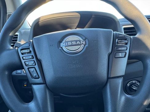 Certified 2022 Nissan Frontier SV w/ Technology Package image 17