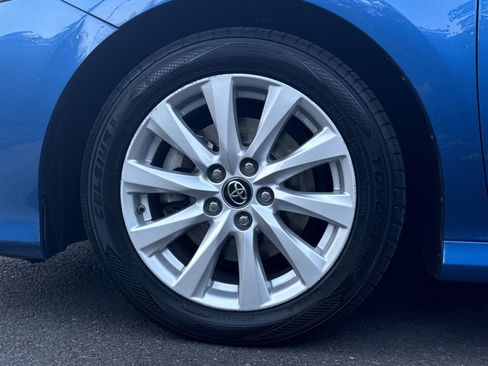 Used 2019 Toyota Camry LE FWD image 34