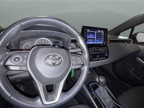 Used 2022 Toyota Corolla SE image 16
