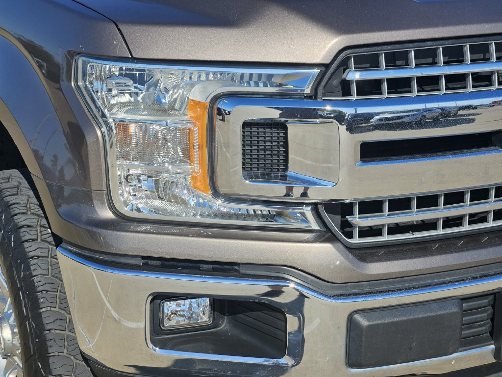 Used 2018 Ford F150 XLT w/ Equipment Group 302A Luxury AWD/4WD image 9