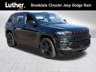 Used 2023 Jeep Grand Cherokee Limited w/ Black Appearance Package