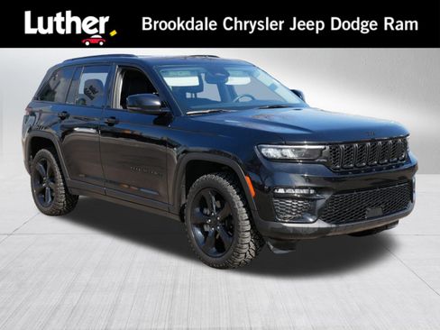 Used 2023 Jeep Grand Cherokee Limited w/ Black Appearance Package image 1