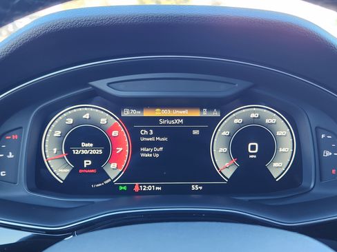 Used 2021 Audi Q8 Premium Plus image 8