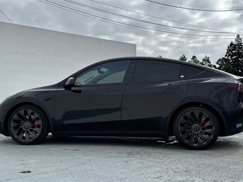 Used 2020 Tesla Model Y Performance image 7