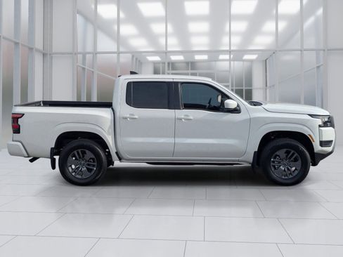 Used 2026 Nissan Frontier SV w/ Tow Package AWD/4WD image 6