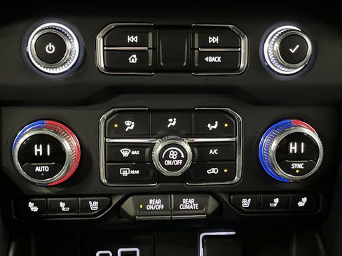 Used 2021 GMC Yukon AT4 image 20