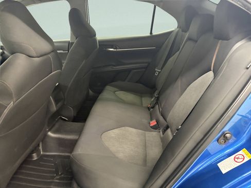 Used 2019 Toyota Camry LE FWD image 11