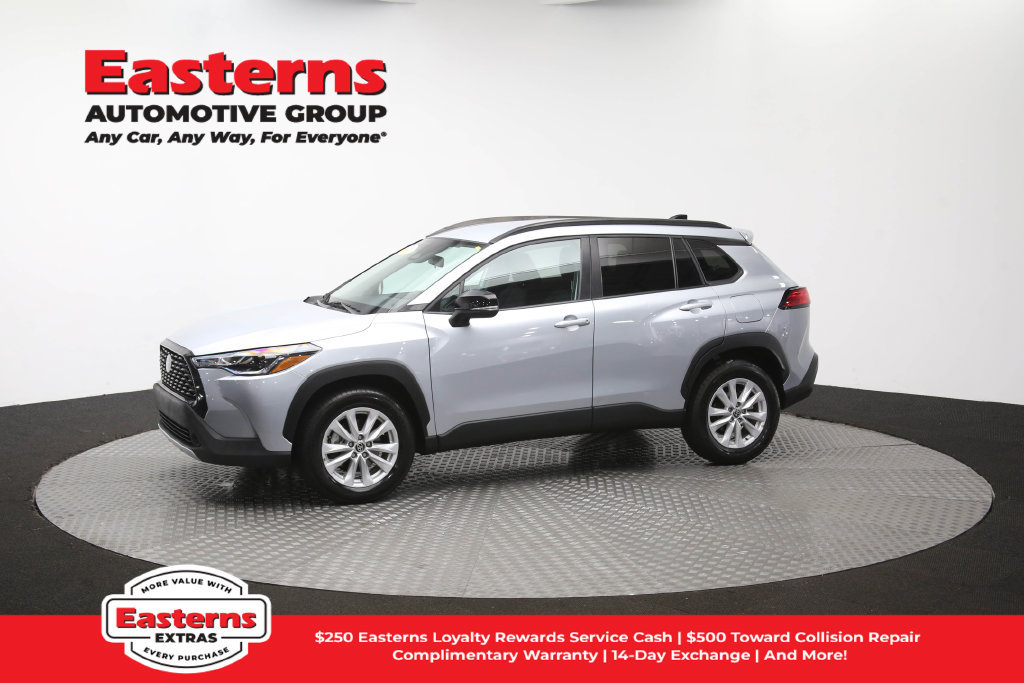 Used 2025 Toyota Corolla Cross LE FWD image 57