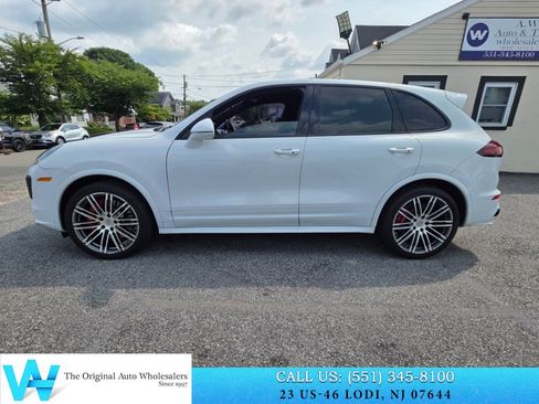Used 2017 Porsche Cayenne GTS AWD/4WD image 7