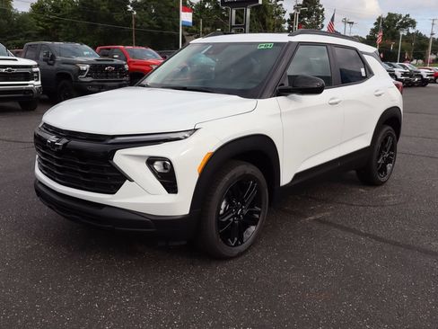 New 2026 Chevrolet TrailBlazer LT w/ Midnight Edition AWD/4WD image 23