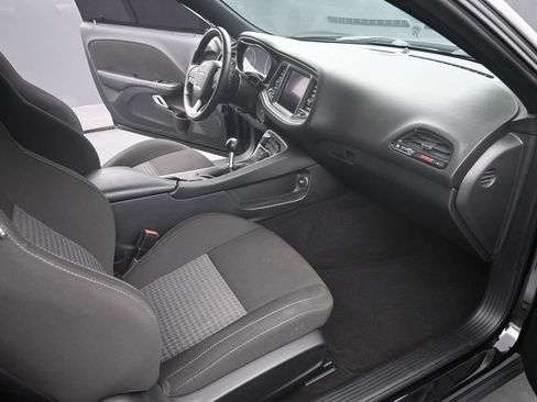 Used 2022 Dodge Challenger R/T Scat Pack RWD image 14