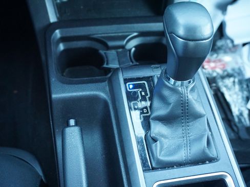 Used 2023 Toyota Tacoma TRD Off-Road image 10