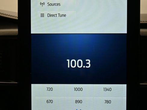 Used 2020 Ford Explorer Platinum w/ Premium Technology Package image 15