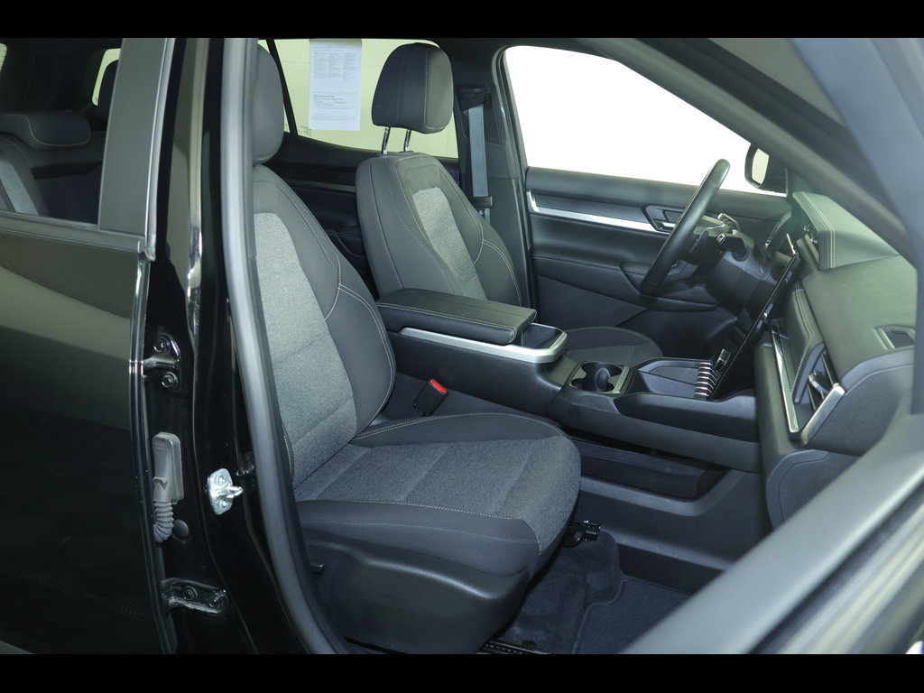 Used 2025 GMC Terrain Elevation w/ Black Edition AWD/4WD image 25