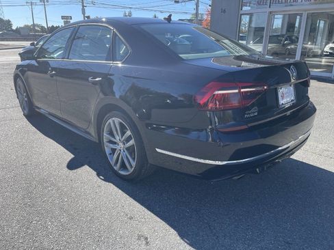Used 2018 Volkswagen Passat 2.0T R-Line image 5