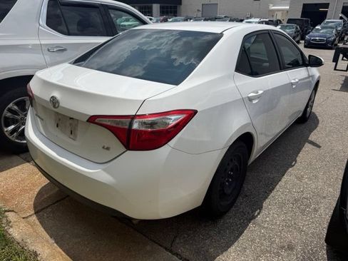 Used 2015 Toyota Corolla LE FWD image 4