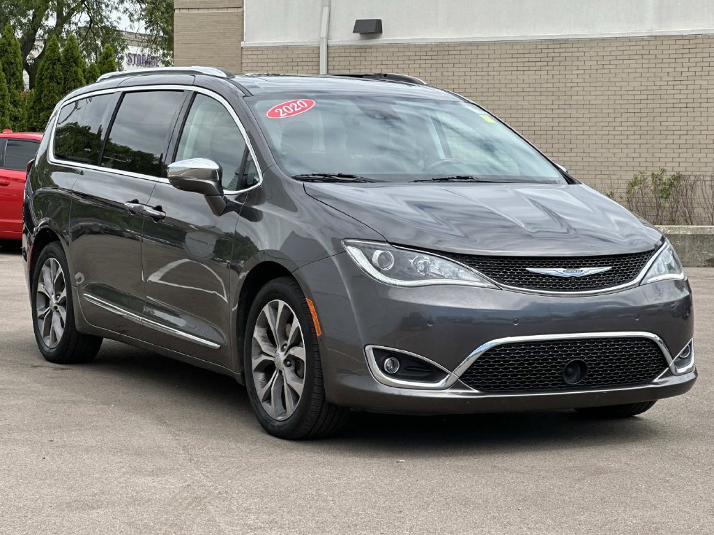 Certified 2020 Chrysler Pacifica Limited w/ Tire & Wheel Group FWD image 8