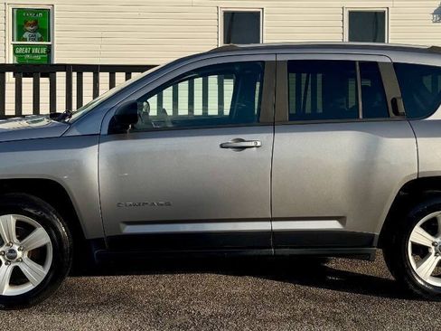 Used 2016 Jeep Compass Sport w/ Power Value Group FWD image 2