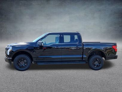 New 2025 Ford F150 Lightning XLT w/ Max Trailer Tow Package