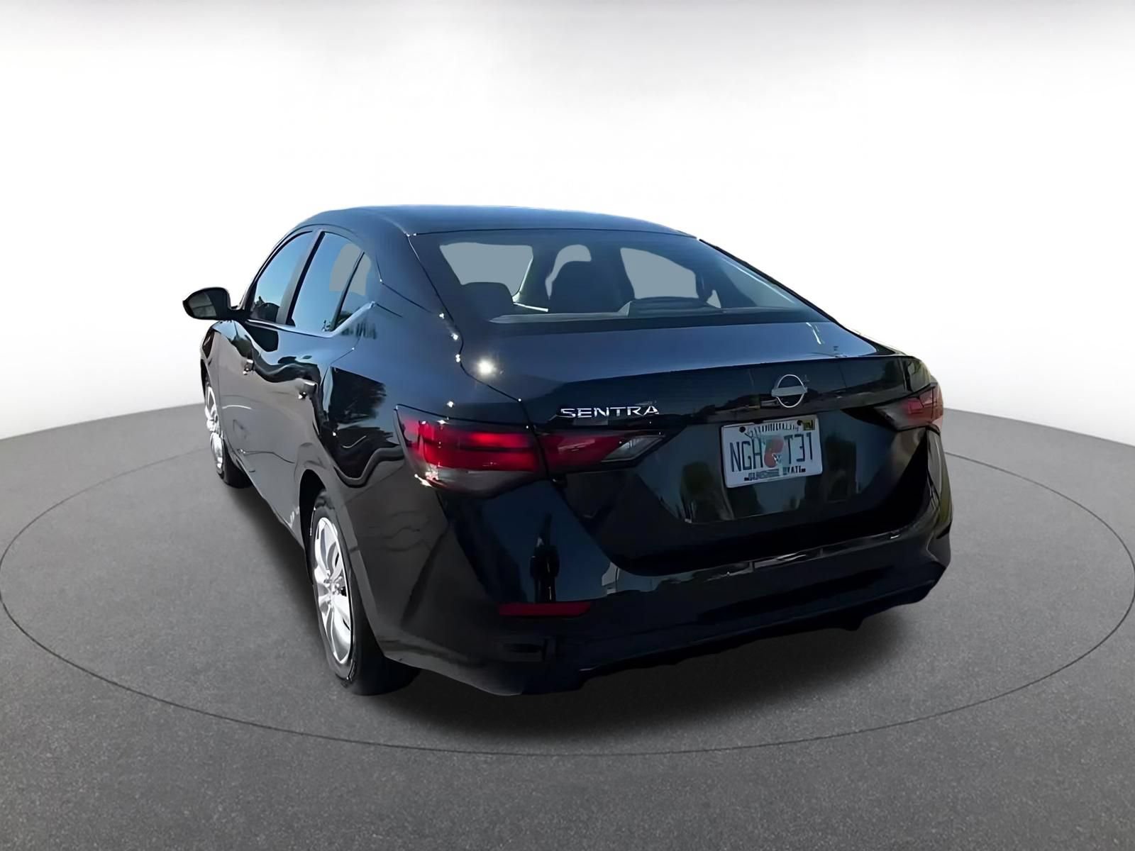 Used 2025 Nissan Sentra S FWD image 10