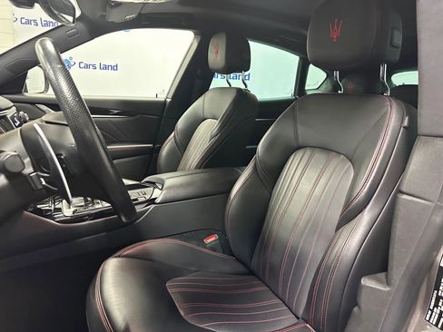 Used 2022 Maserati Levante Modena image 12