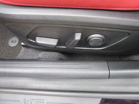 Used 2024 Kia K5 GT-Line w/ GT-Line Premium Package image 17