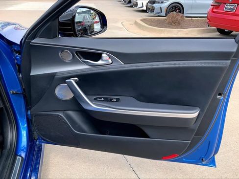 Used 2019 Kia Stinger GT2 image 21