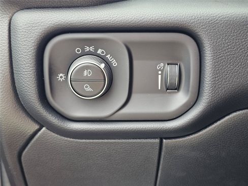 New 2026 RAM 2500 Big Horn AWD/4WD image 21