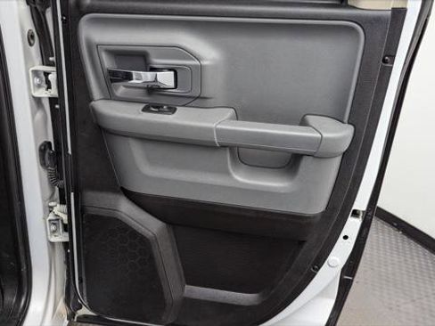 Used 2019 RAM 1500 Classic SLT image 19