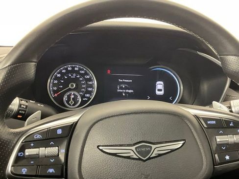 Used 2025 Genesis G70 2.5T RWD image 21