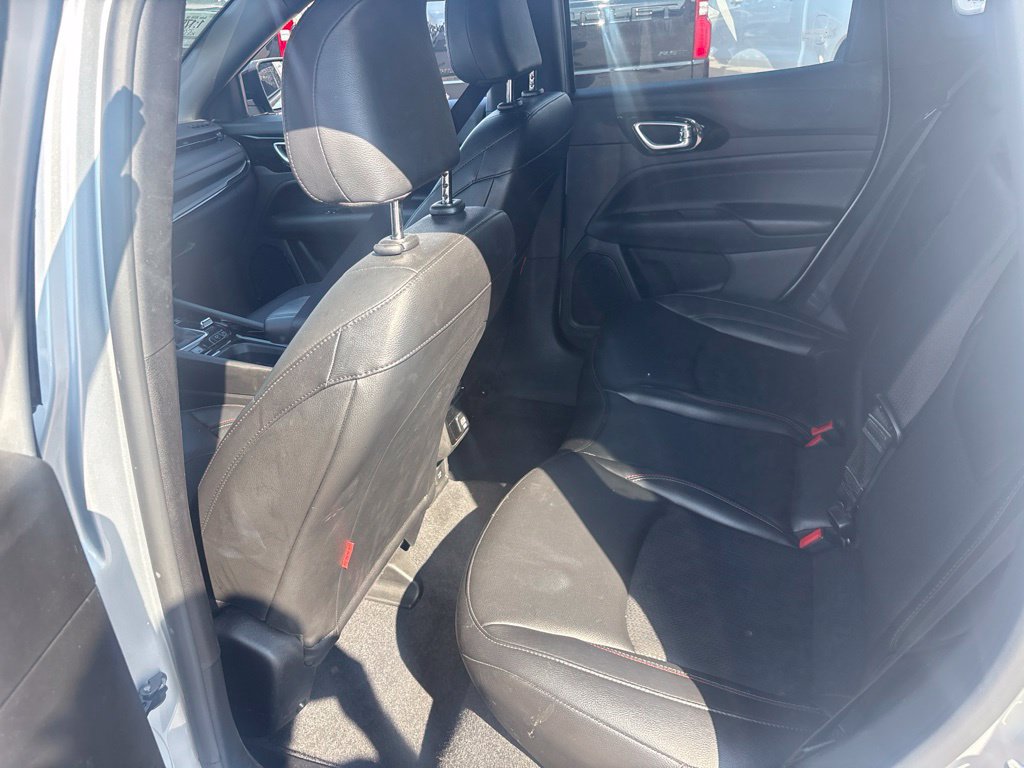 Used 2025 Jeep Compass Trailhawk AWD/4WD image 13