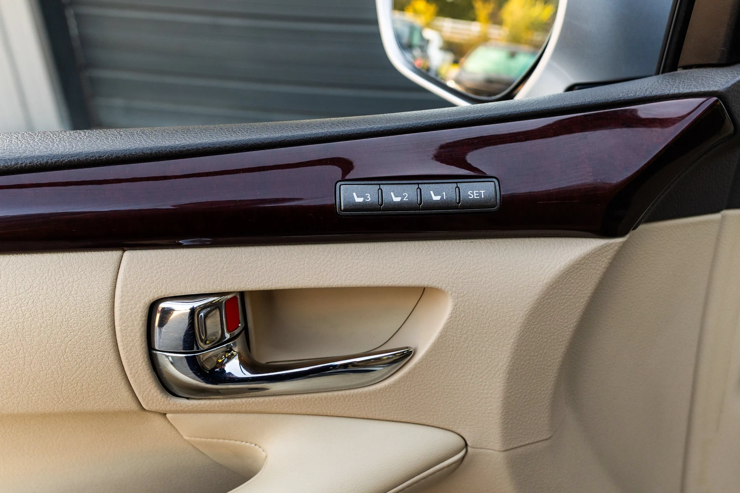 Used 2013 Lexus LX 570 4WD image 11