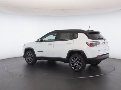 New 2026 Jeep Compass Limited image 21