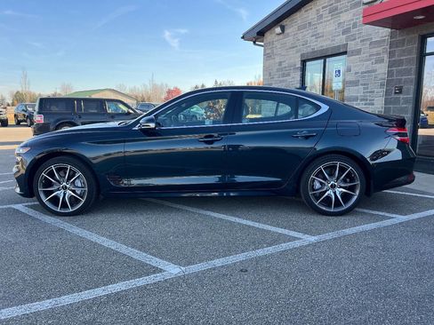 Used 2025 Genesis G70 2.5T image 7