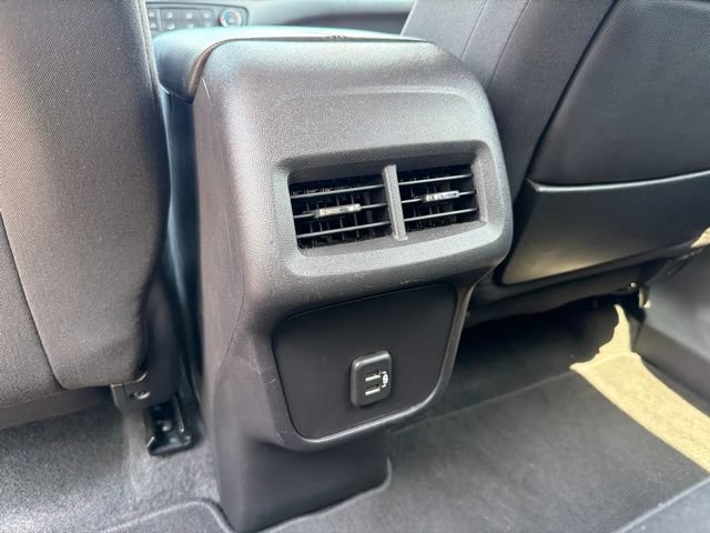 Used 2024 GMC Terrain SLE AWD/4WD image 27